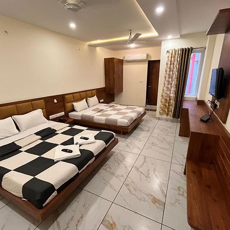 Hotel Prakasham Ujjain Exterior photo